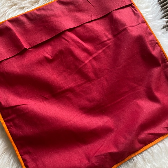 5 perfect condition SILK BoHo throw pillow covers. 17x17 - Picture 4 of 4